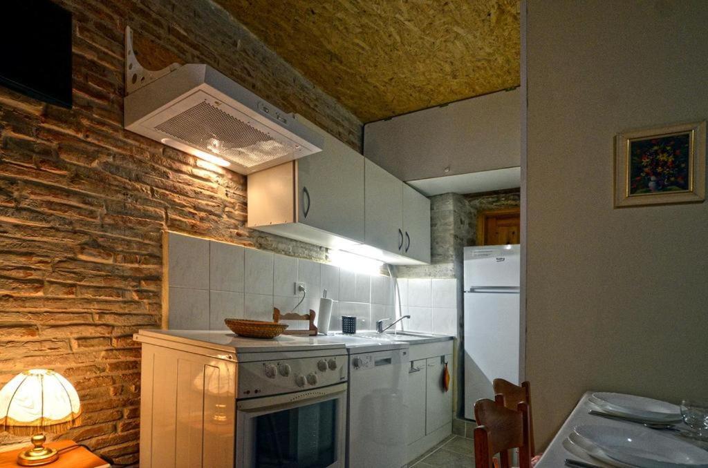 Studio Apartment La Maison De Catherine โรวีน ภายนอก รูปภาพ