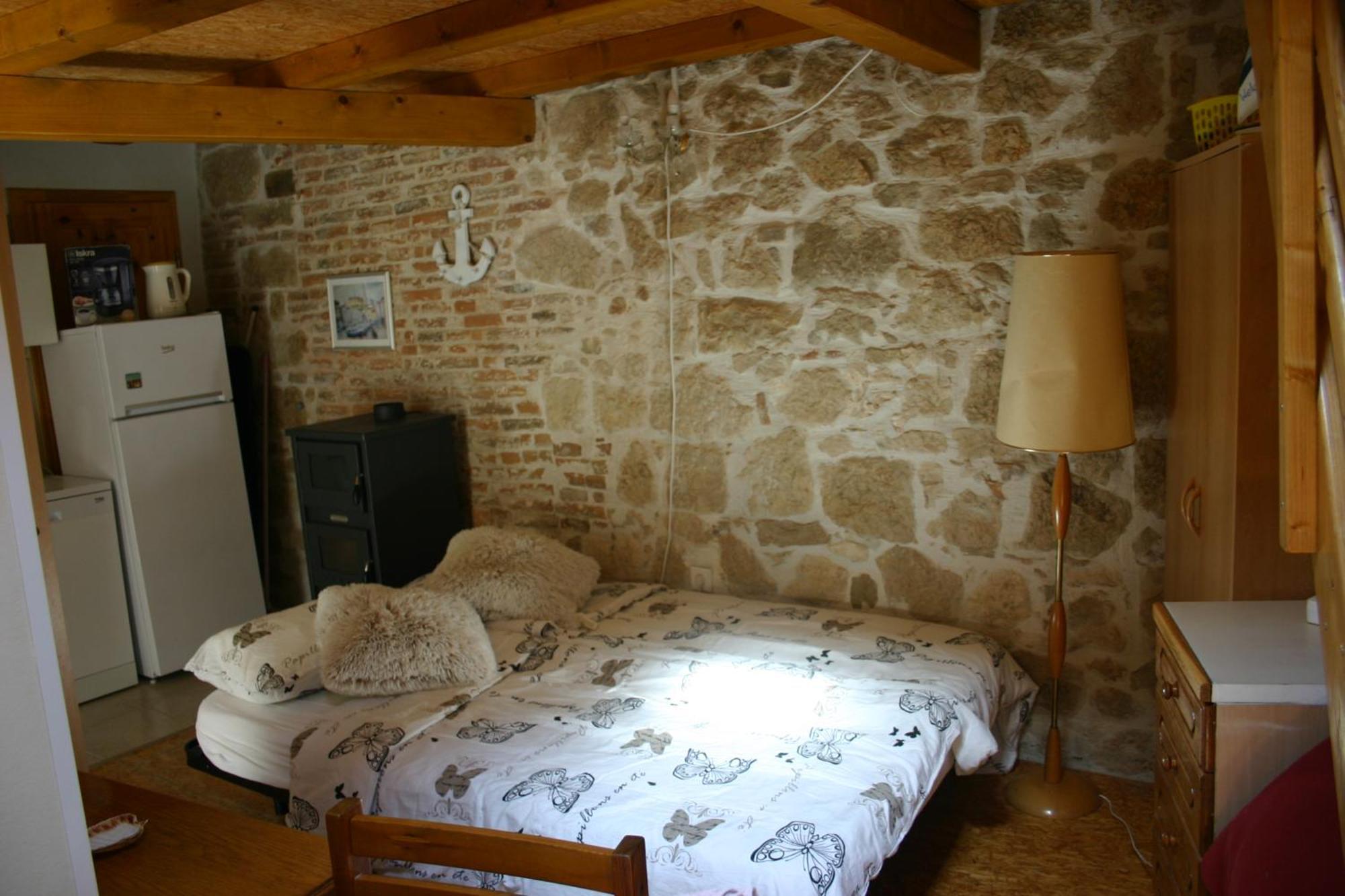 Studio Apartment La Maison De Catherine โรวีน ภายนอก รูปภาพ