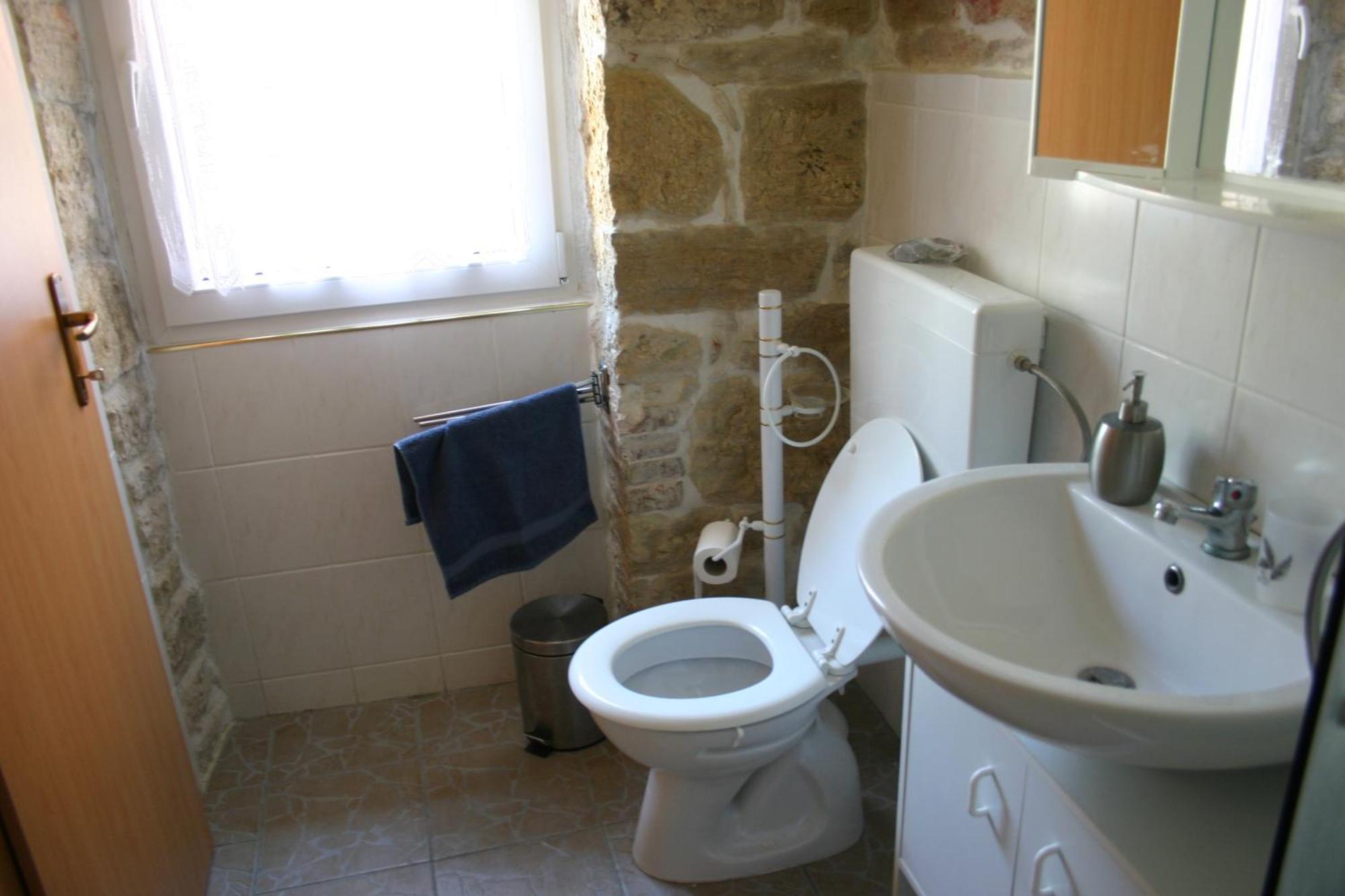 Studio Apartment La Maison De Catherine โรวีน ภายนอก รูปภาพ