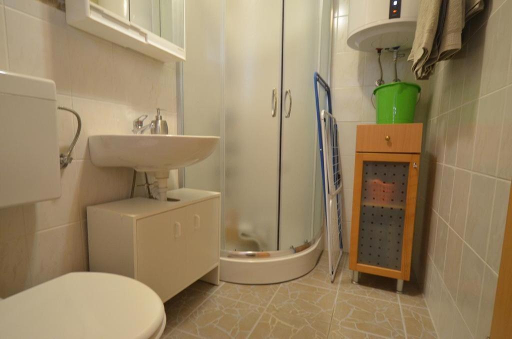 Studio Apartment La Maison De Catherine โรวีน ภายนอก รูปภาพ